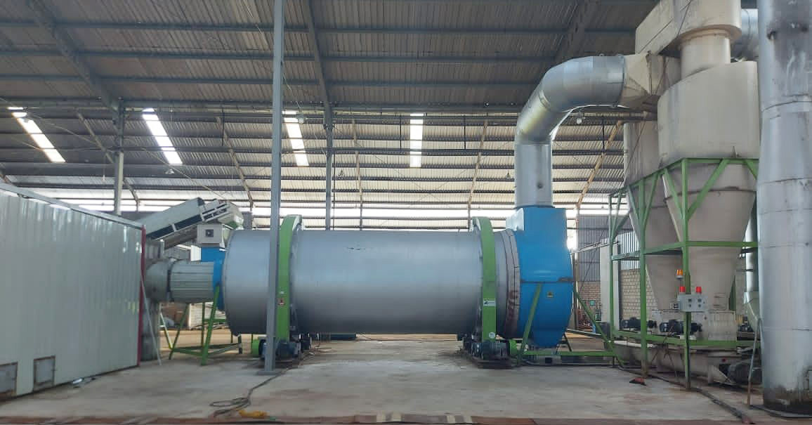 Secador rotativo de tres cilindros de biomasa en Indonesia 