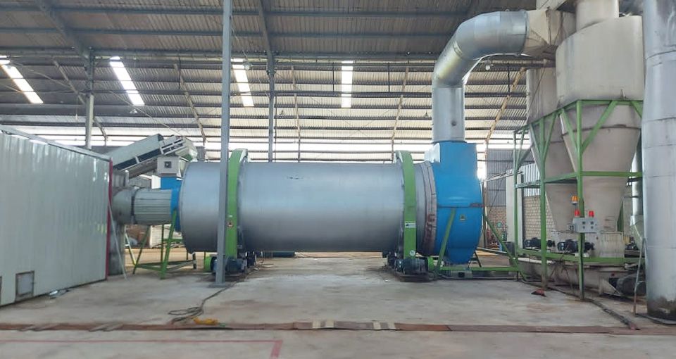 Secador rotativo de biomasa de tres cilindros en Indonesia